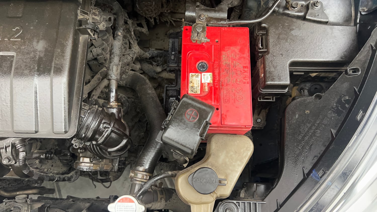 Used 2015 Hyundai Xcent S 1.2 (O) Petrol Manual engine ENGINE LEFT SIDE VIEW