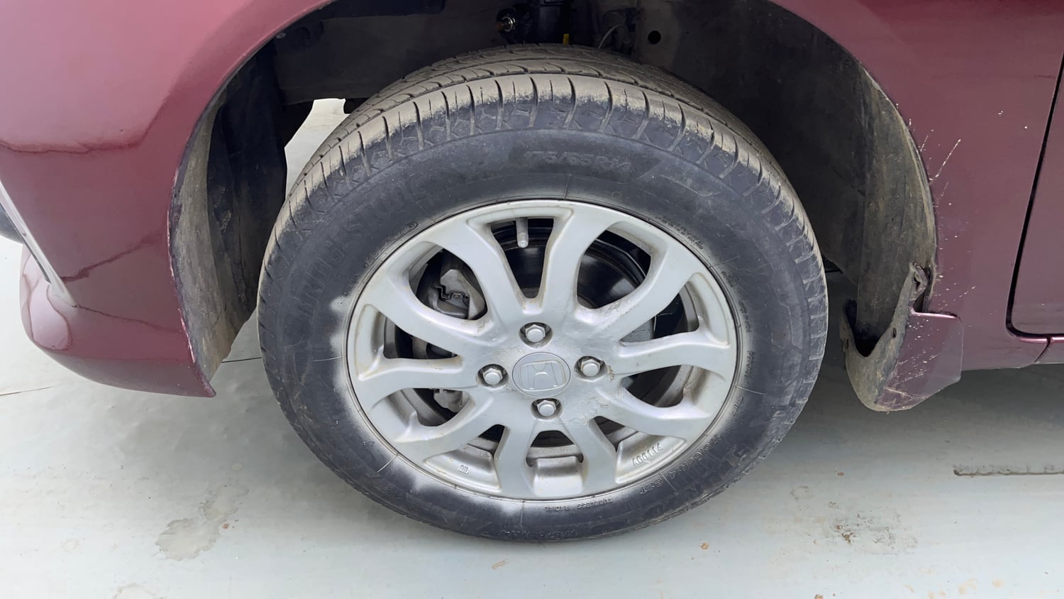 Used 2016 Honda Amaze 1.2 VX i-VTEC Petrol Manual tyres LEFT FRONT TYRE RIM VIEW