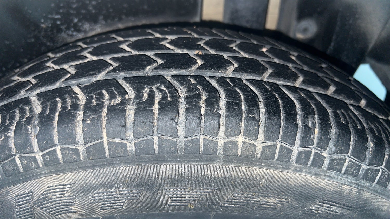 Used 2015 Maruti Suzuki Swift Dzire VXI Petrol Manual tyres LEFT REAR TYRE TREAD VIEW