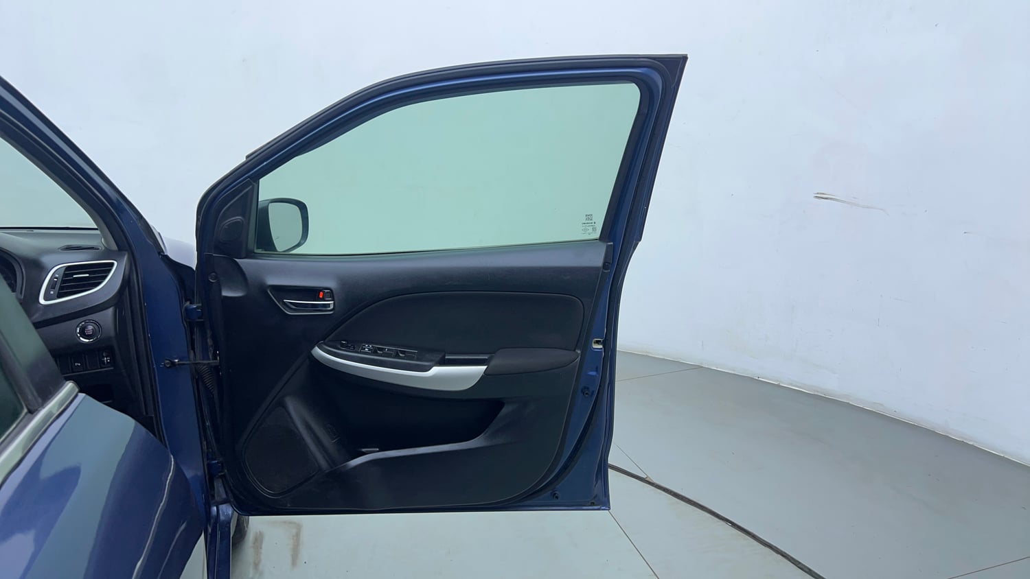 Used 2017 Maruti Suzuki Baleno Zeta 1.2 Petrol Manual interior RIGHT FRONT DOOR OPEN VIEW