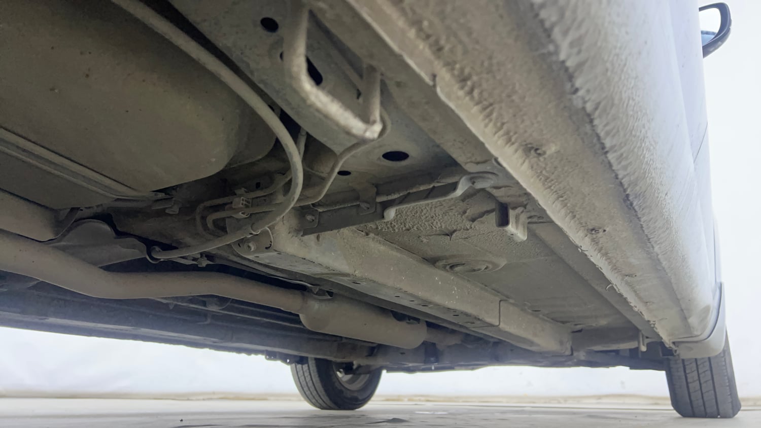 Used 2016 Maruti Suzuki Ciaz ZXi Petrol Manual extra REAR RIGHT UNDERBODY VIEW