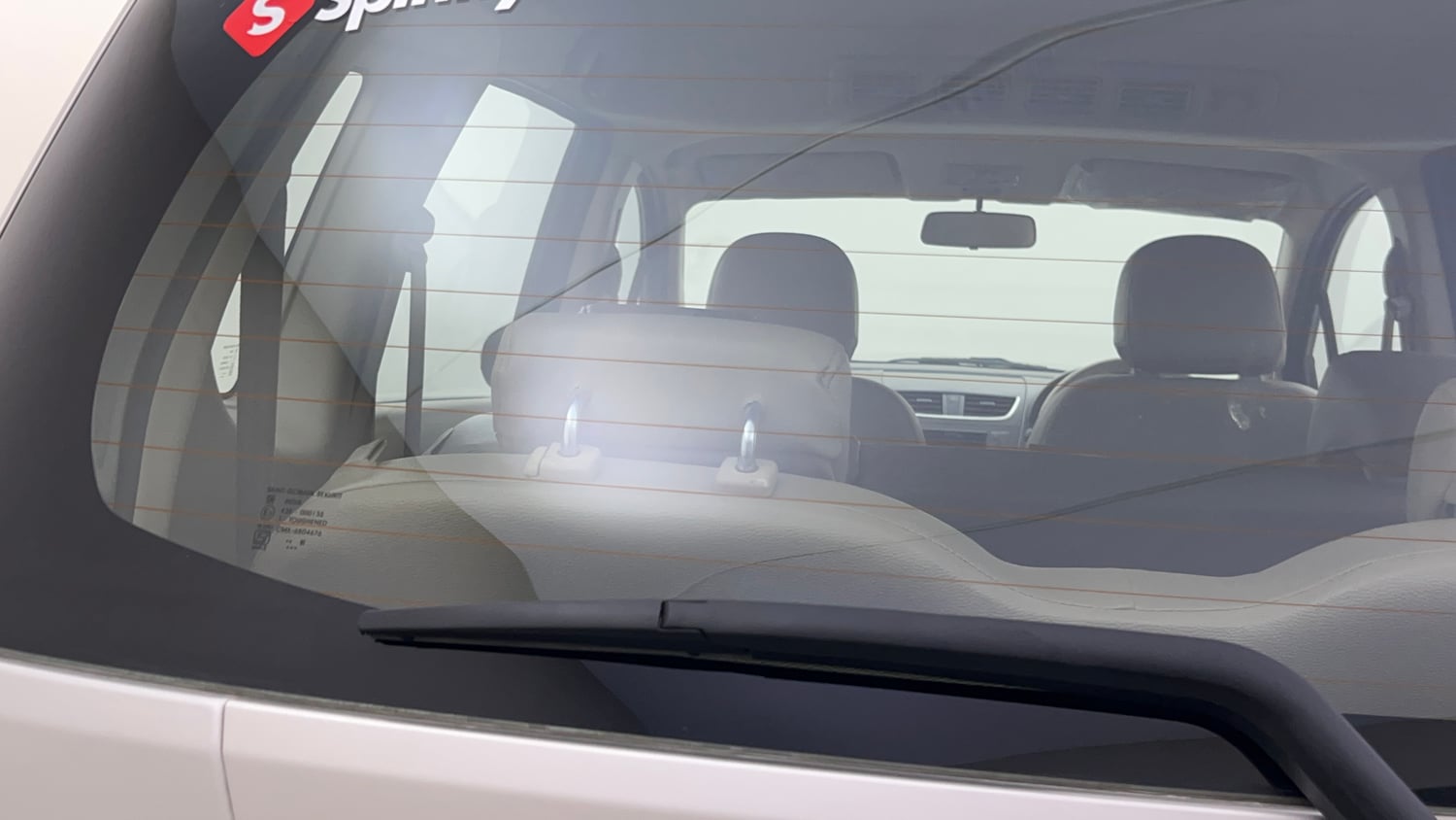 Used 2015 Maruti Suzuki Ertiga ZXi Petrol Manual top_features Rear wiper