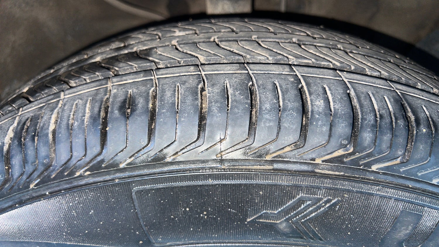 Used 2016 Hyundai Creta 1.6 SX Plus Petrol Petrol Manual tyres RIGHT FRONT TYRE TREAD VIEW