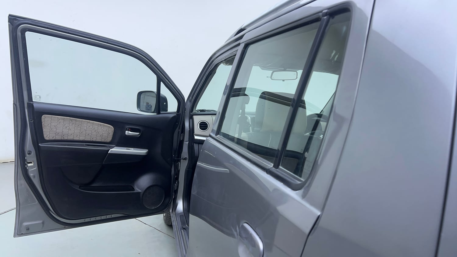 Used 2015 Maruti Suzuki Wagon R VXI Petrol Manual interior LEFT FRONT DOOR OPEN VIEW