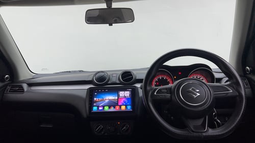 Used 2022 Maruti Suzuki Swift VXi AMT Petrol Automatic interior DASHBOARD VIEW