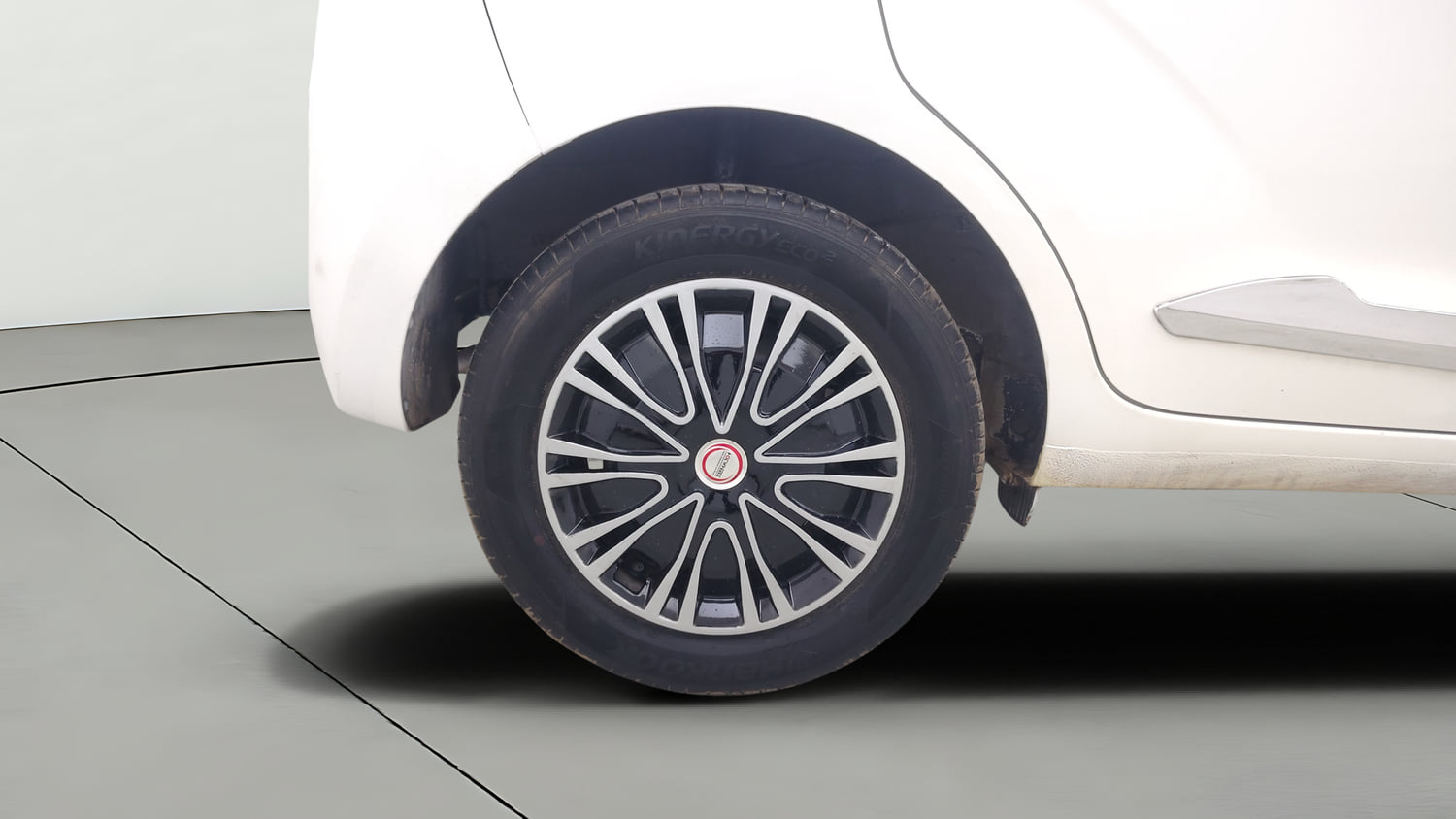 Used 2019 Hyundai Santro Sportz AMT Petrol Automatic tyres RIGHT REAR TYRE RIM VIEW