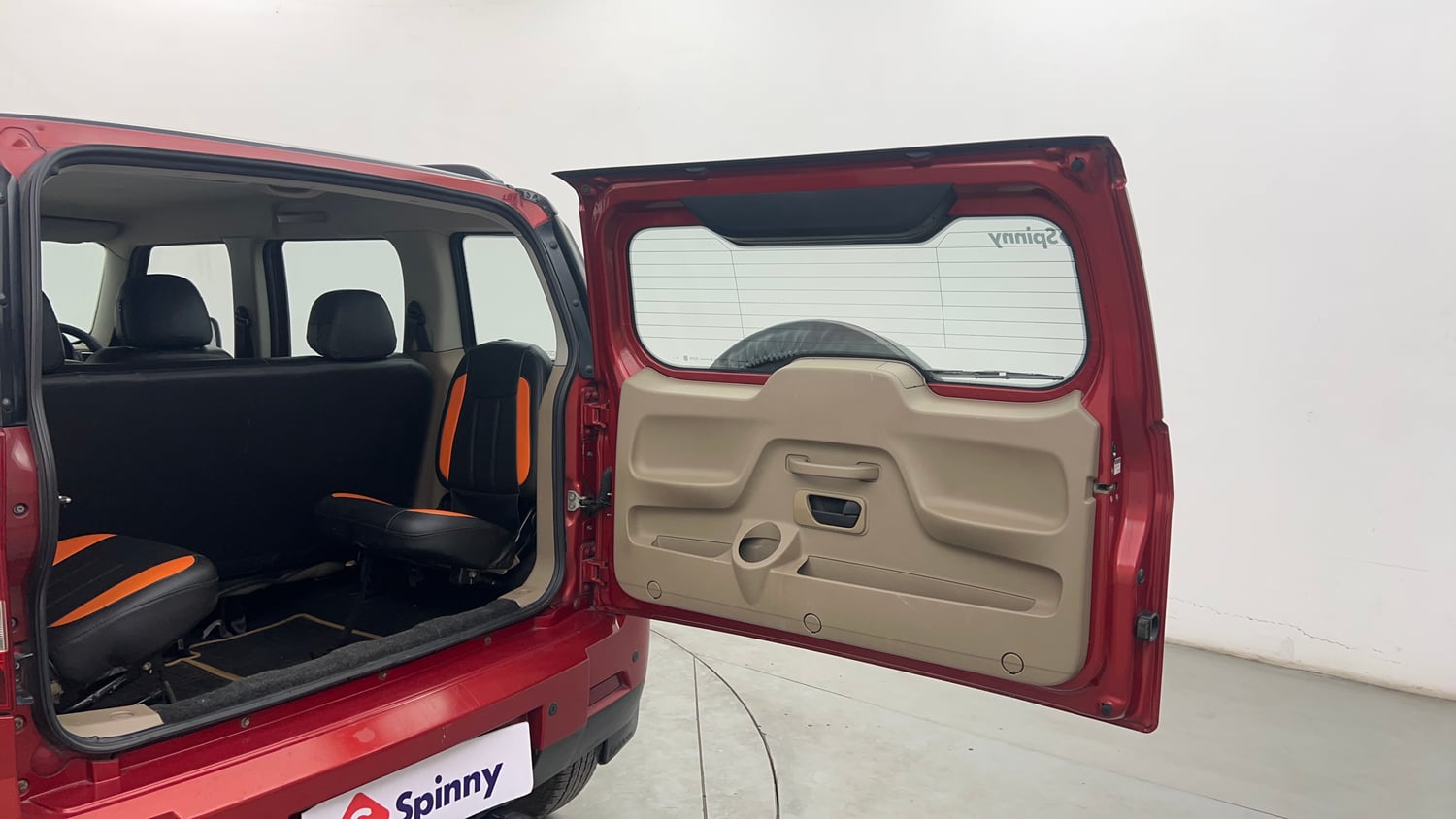 Used 2017 Mahindra TUV300 T8 mHAWK100 Dual Tone Diesel Manual interior DICKY DOOR OPEN VIEW
