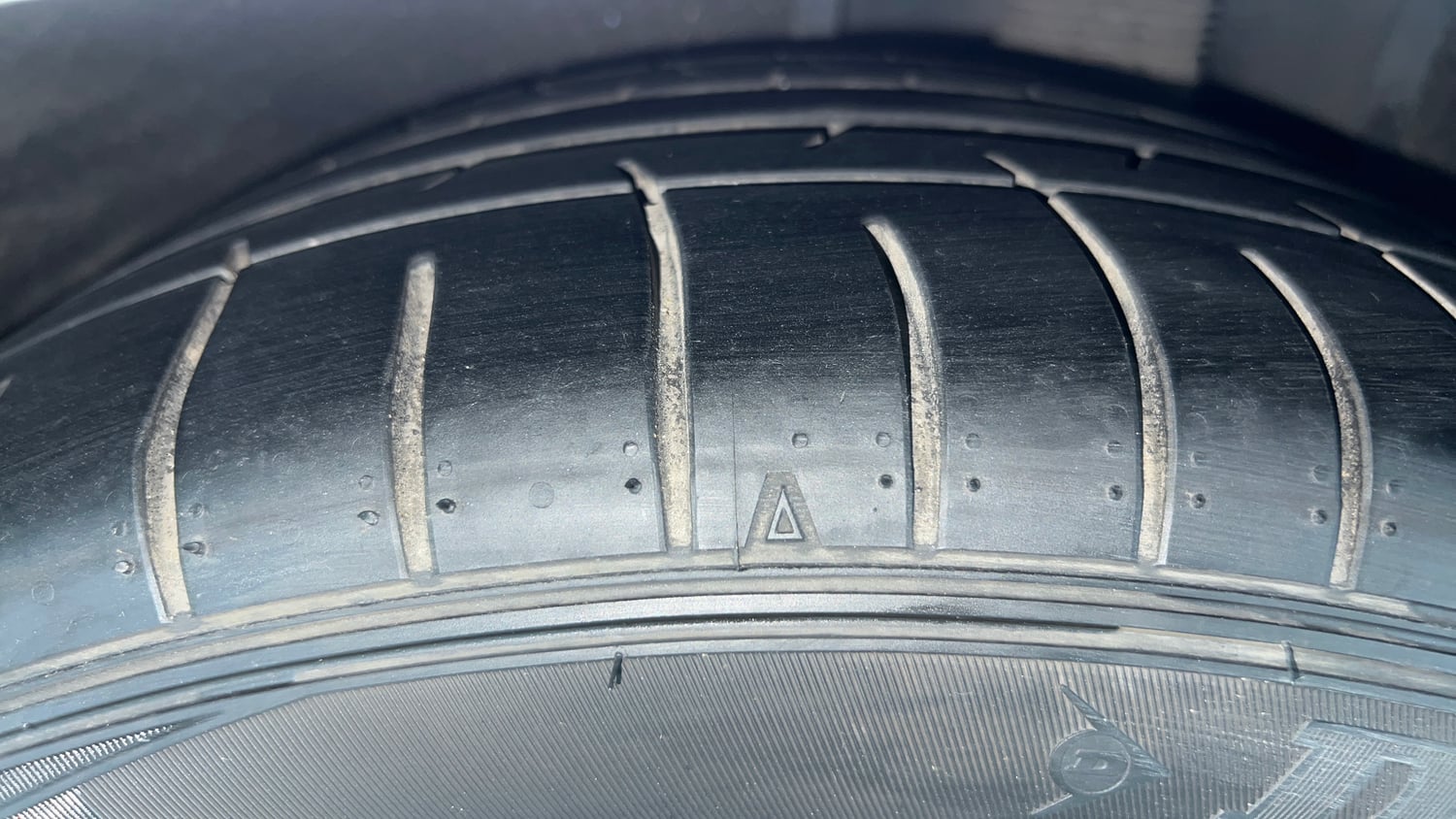 Used 2020 Mercedes-Benz S-Class (W222) S 350D Diesel Automatic tyres LEFT REAR TYRE TREAD VIEW