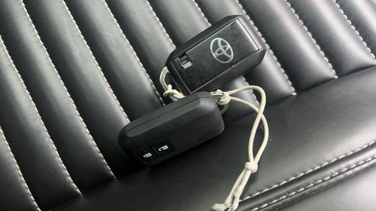 Used 2020 Toyota Glanza V CVT Petrol Automatic extra CAR KEY VIEW