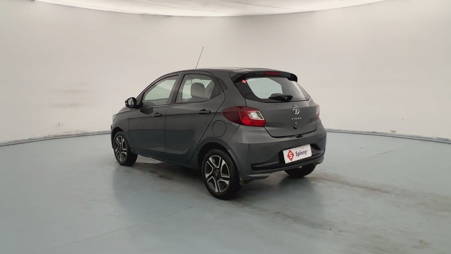 Used 2020 Tata Tiago XZ Plus Petrol Manual exterior LEFT REAR CORNER VIEW