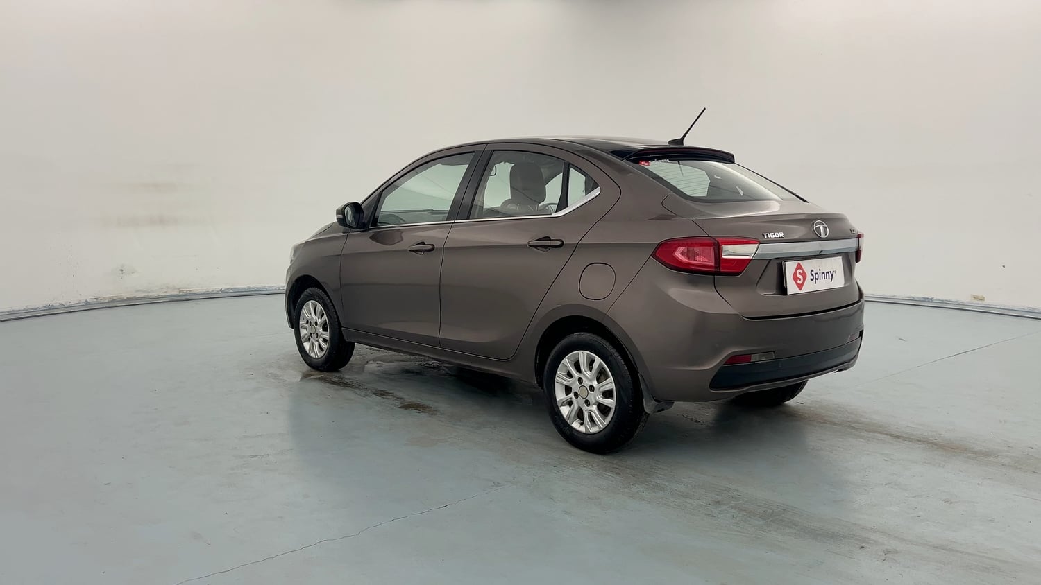 Used 2018 Tata Tigor Revotorq XZ (O) Diesel Manual exterior LEFT REAR CORNER VIEW