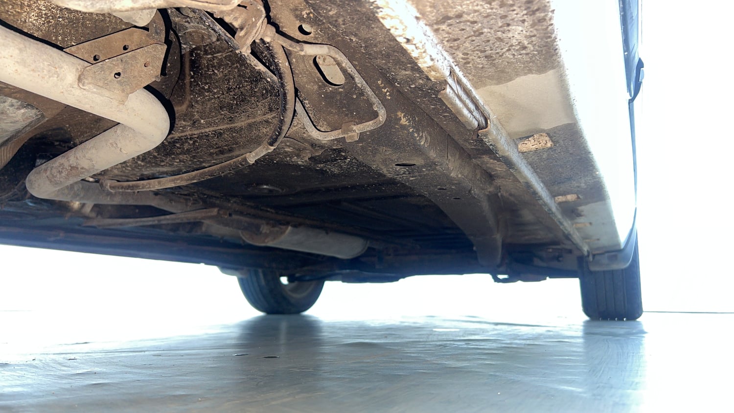 Used 2016 Maruti Suzuki Baleno Zeta 1.2 Petrol Manual extra REAR RIGHT UNDERBODY VIEW
