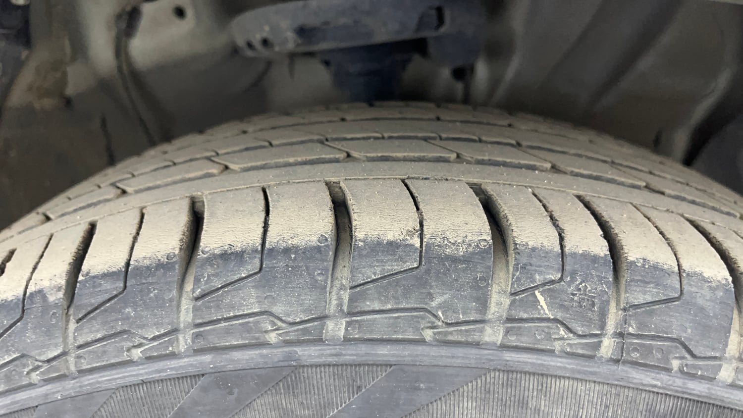 Used 2024 Hyundai Creta 1.5 MPi Petrol MT S(O) Petrol Manual tyres RIGHT FRONT TYRE TREAD VIEW