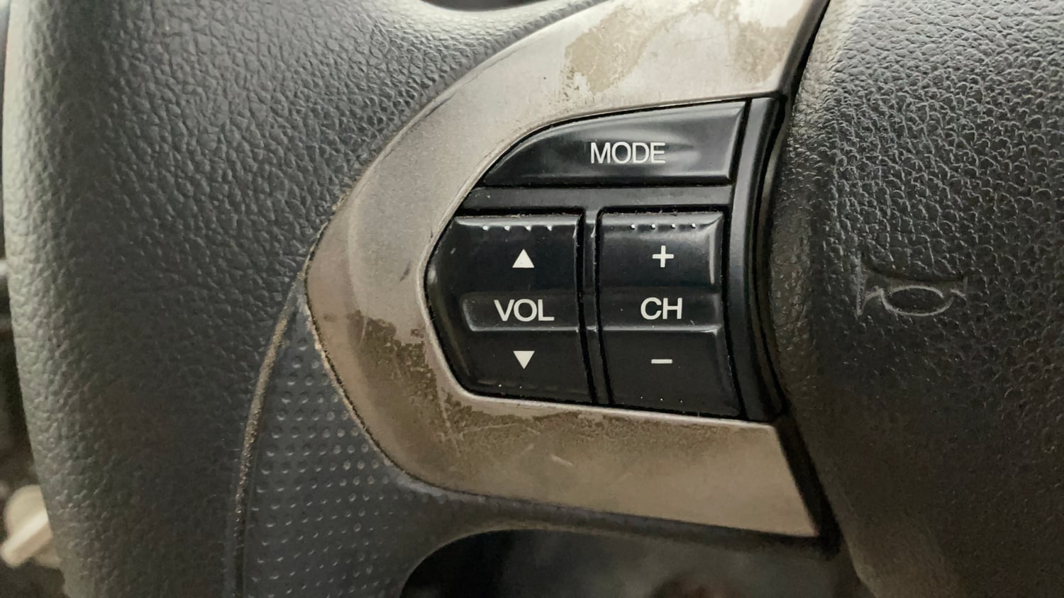 Used 2014 Honda Amaze 1.2 S i-VTEC Petrol Manual top_features Steering mounted controls
