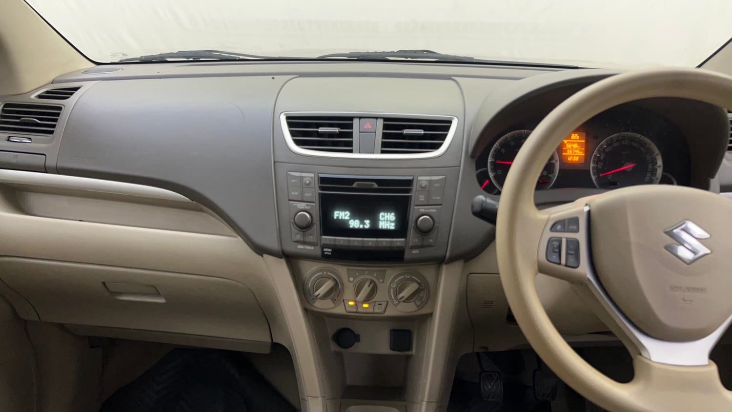 Used 2015 Maruti Suzuki Ertiga ZXi Petrol Manual interior MUSIC SYSTEM & AC CONTROL VIEW