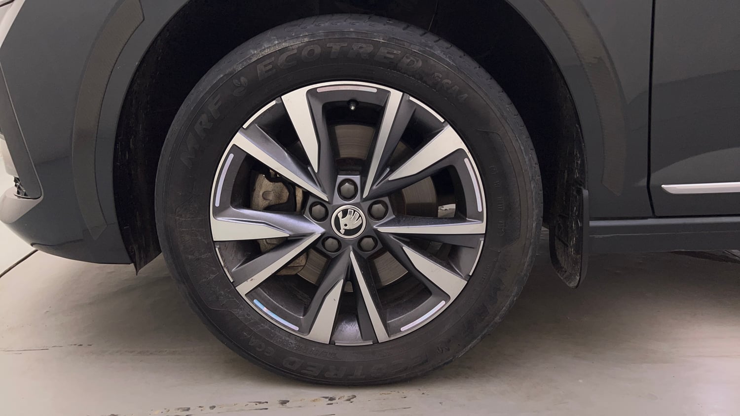 Used 2023 Skoda Slavia Style 1.5L TSI DSG Petrol Automatic tyres LEFT FRONT TYRE RIM VIEW