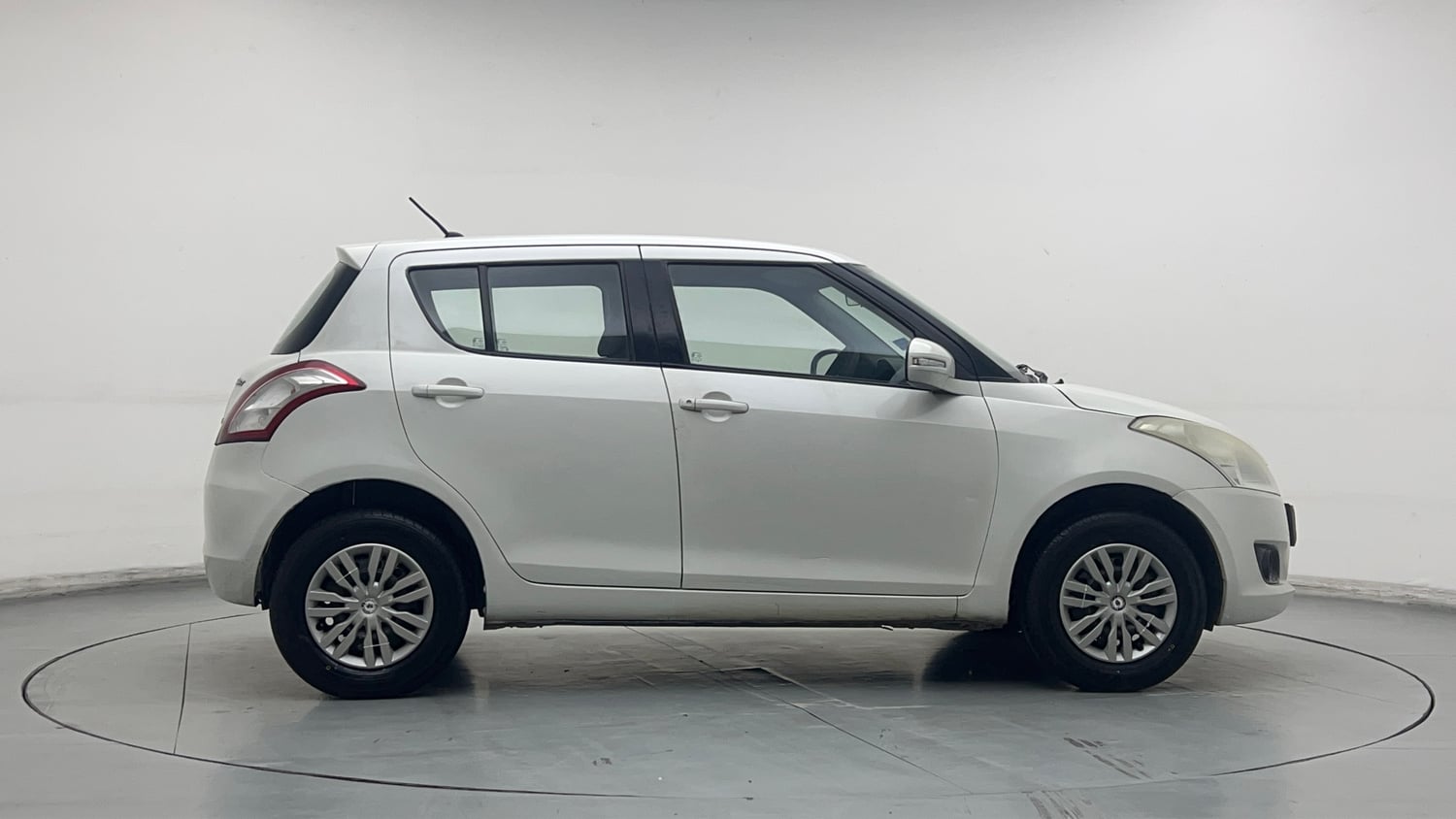 Used 2014 Maruti Suzuki Swift VXi Petrol Manual exterior RIGHT SIDE VIEW