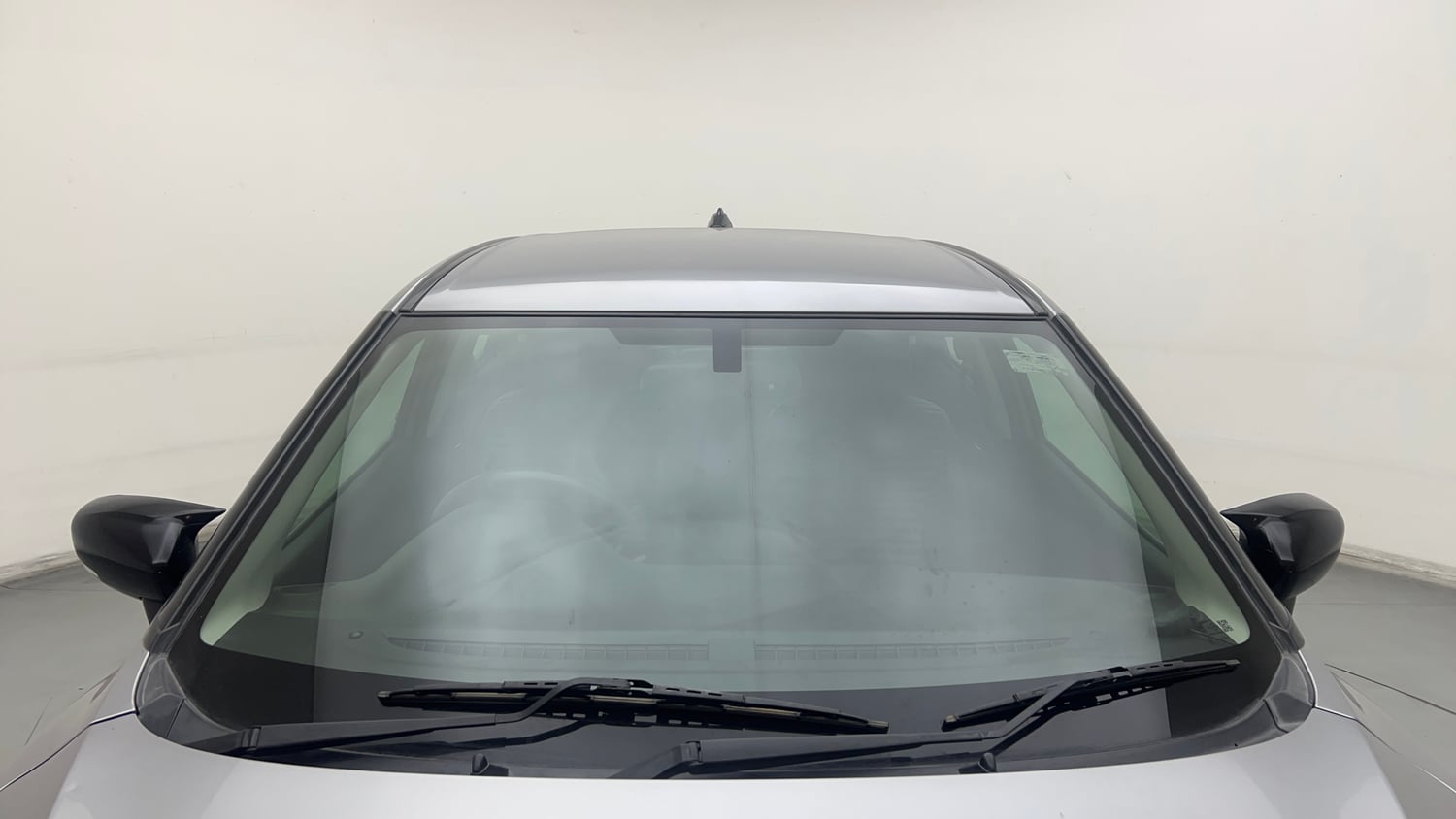 Used 2020 Toyota Glanza V CVT Petrol Automatic exterior FRONT WINDSHIELD VIEW