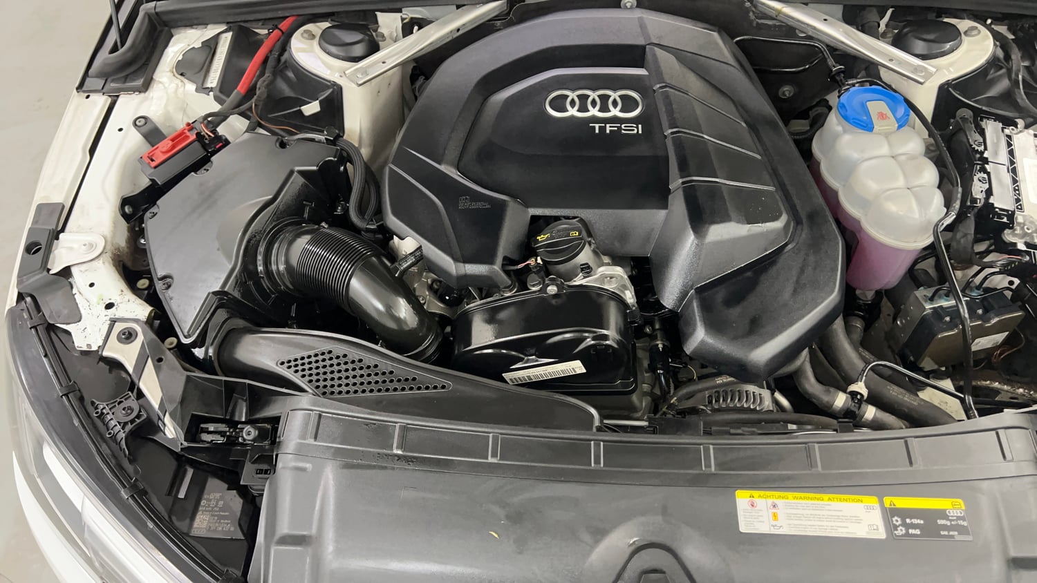 Used 2018 Audi A4 30 TFSI Premium Plus Petrol Automatic engine ENGINE RIGHT SIDE VIEW
