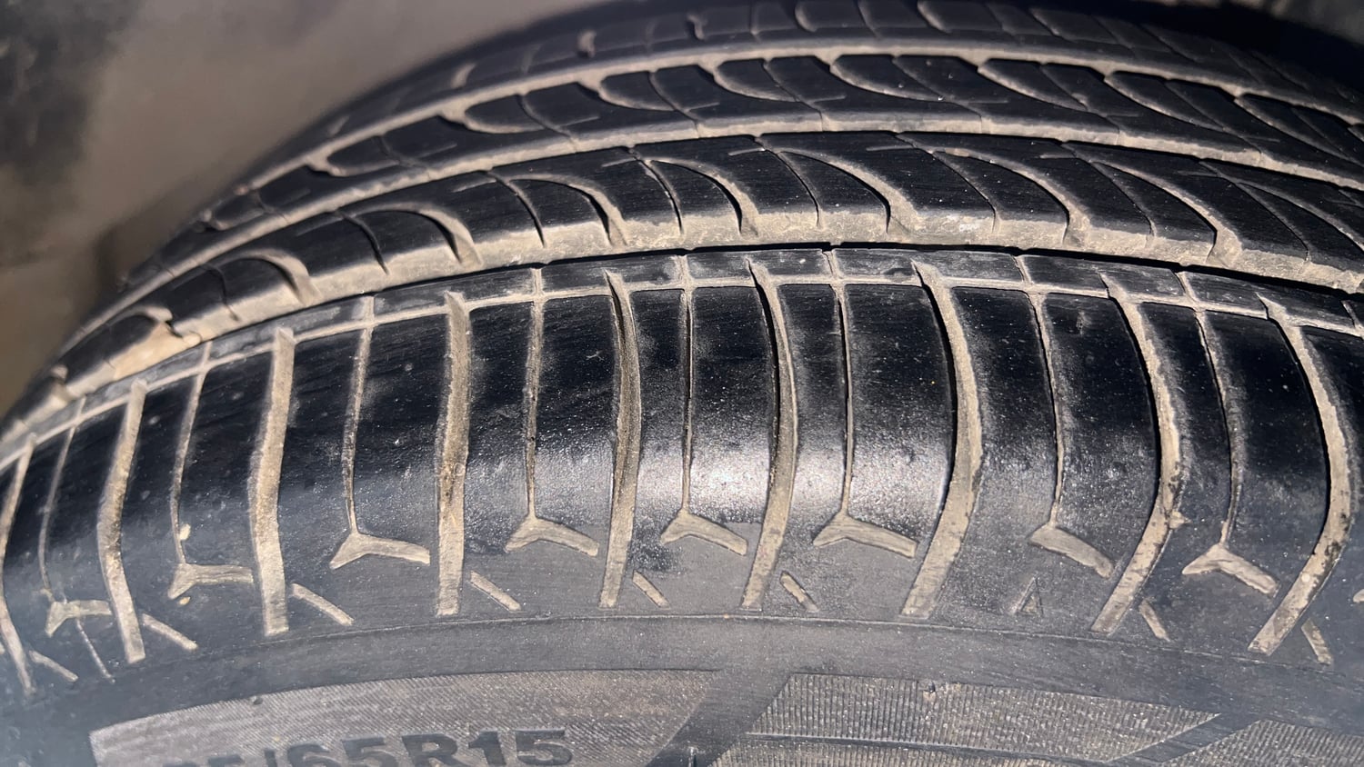 Used 2014 Honda City VX CVT Petrol Automatic tyres RIGHT FRONT TYRE TREAD VIEW