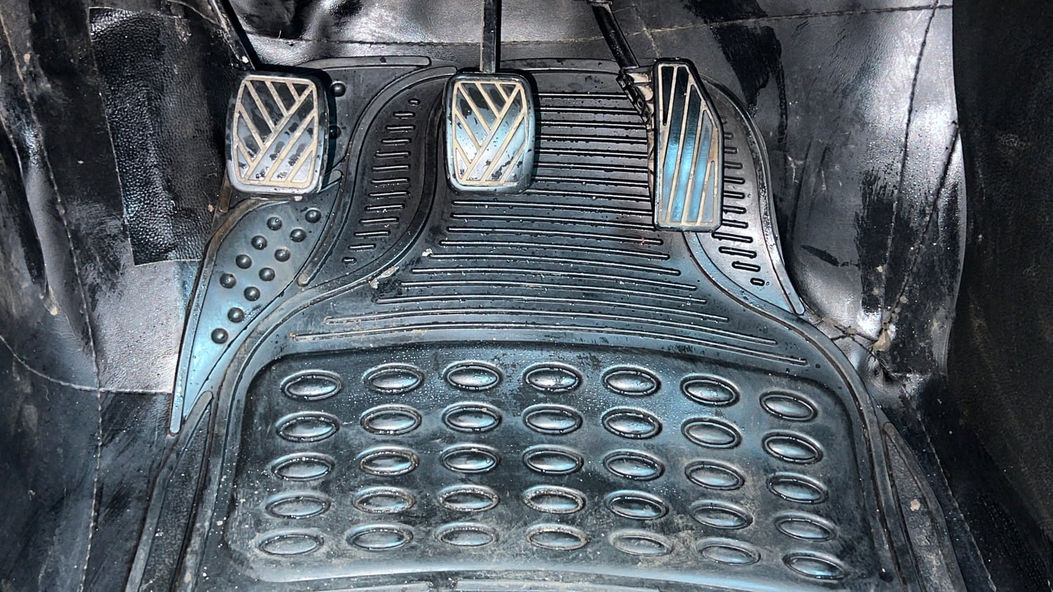 Used 2017 Maruti Suzuki Baleno Zeta 1.2 Petrol Manual interior PEDALS VIEW