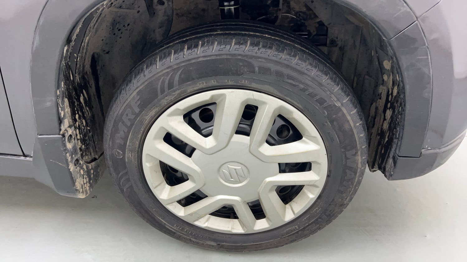 Used 2020 Maruti Suzuki Vitara Brezza VXi AT SHVS Petrol Automatic tyres RIGHT FRONT TYRE RIM VIEW