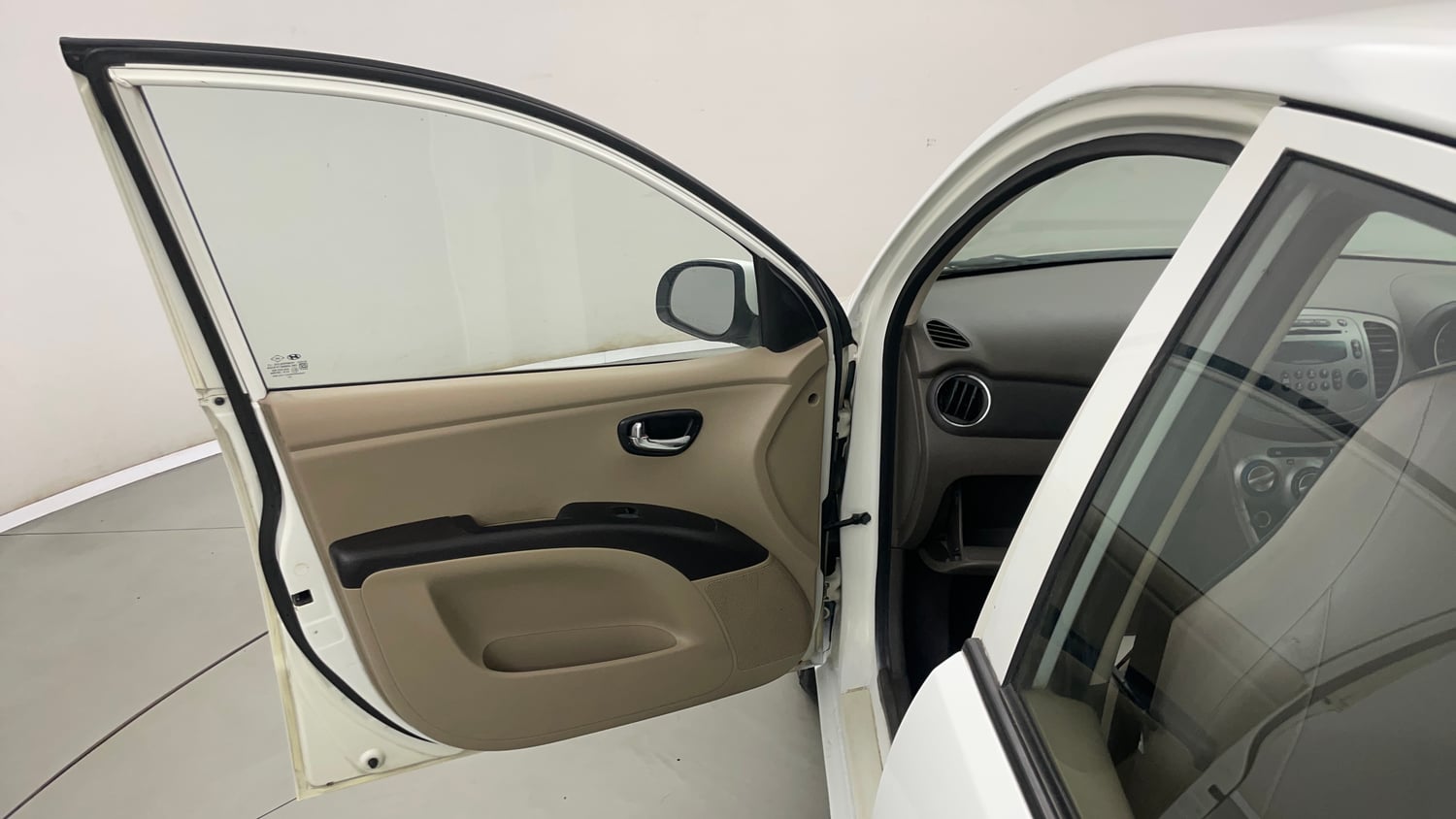 Used 2013 Hyundai i10 Sportz 1.2 Kappa2 Petrol Manual interior LEFT FRONT DOOR OPEN VIEW