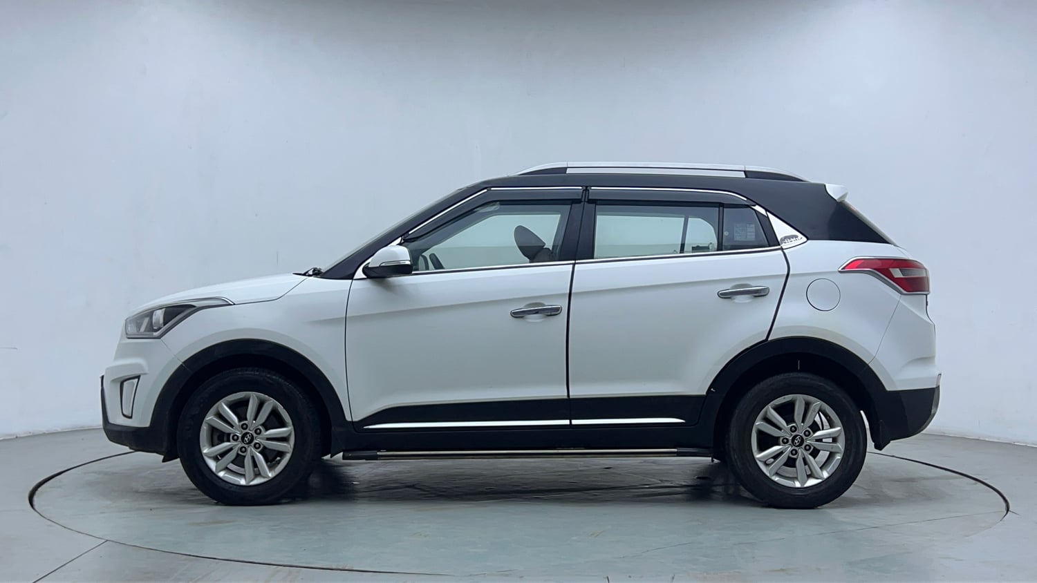 Used 2016 Hyundai Creta 1.6 SX Plus Petrol Petrol Manual exterior LEFT SIDE VIEW