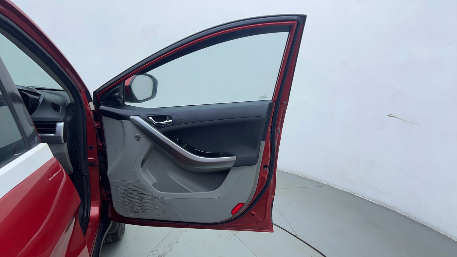 Used 2018 Tata Nexon XZ Plus Petrol Manual interior RIGHT FRONT DOOR OPEN VIEW