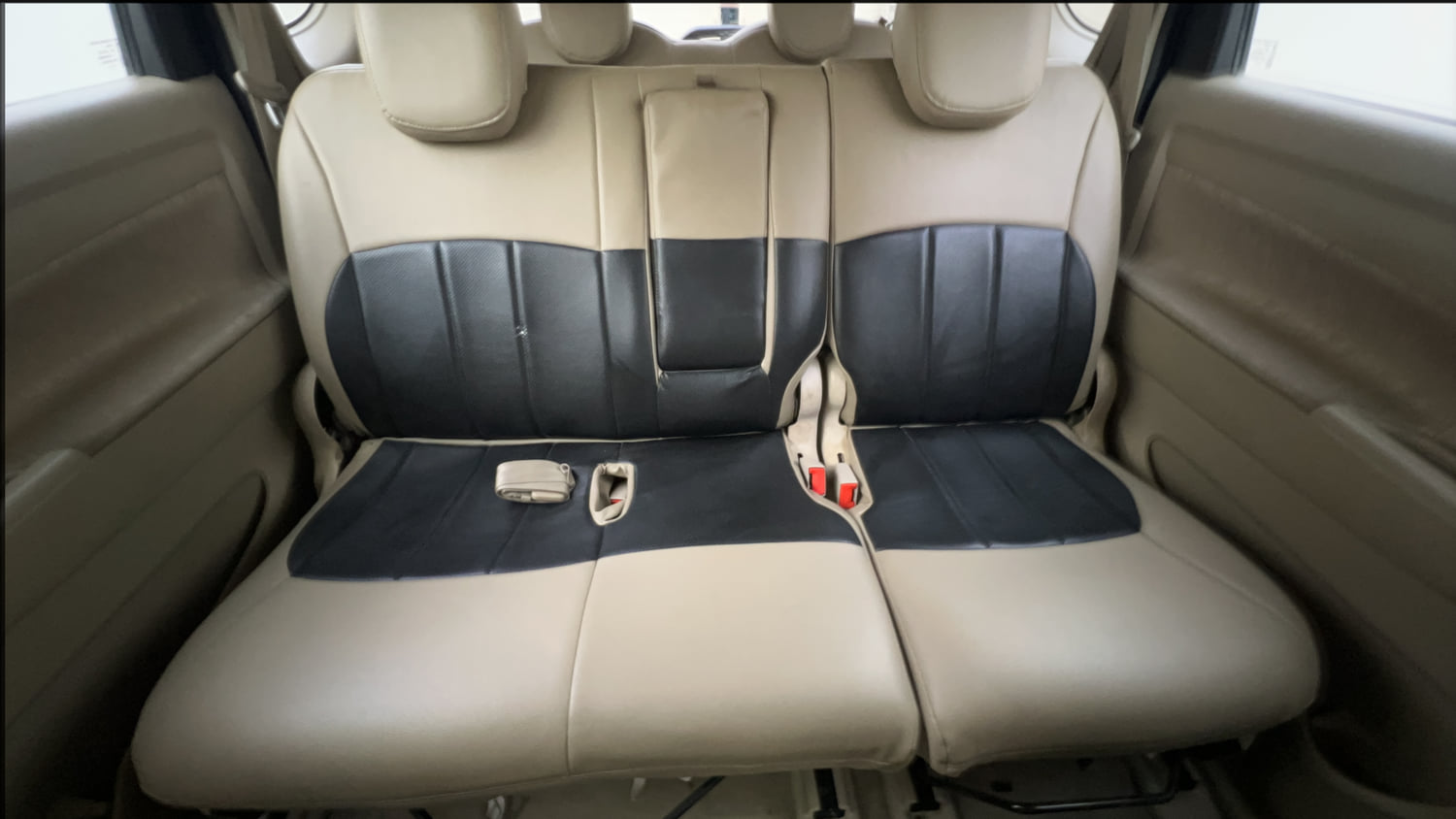 Used 2015 Maruti Suzuki Ertiga ZXi Petrol Manual interior REAR SEAT CONDITION VIEW