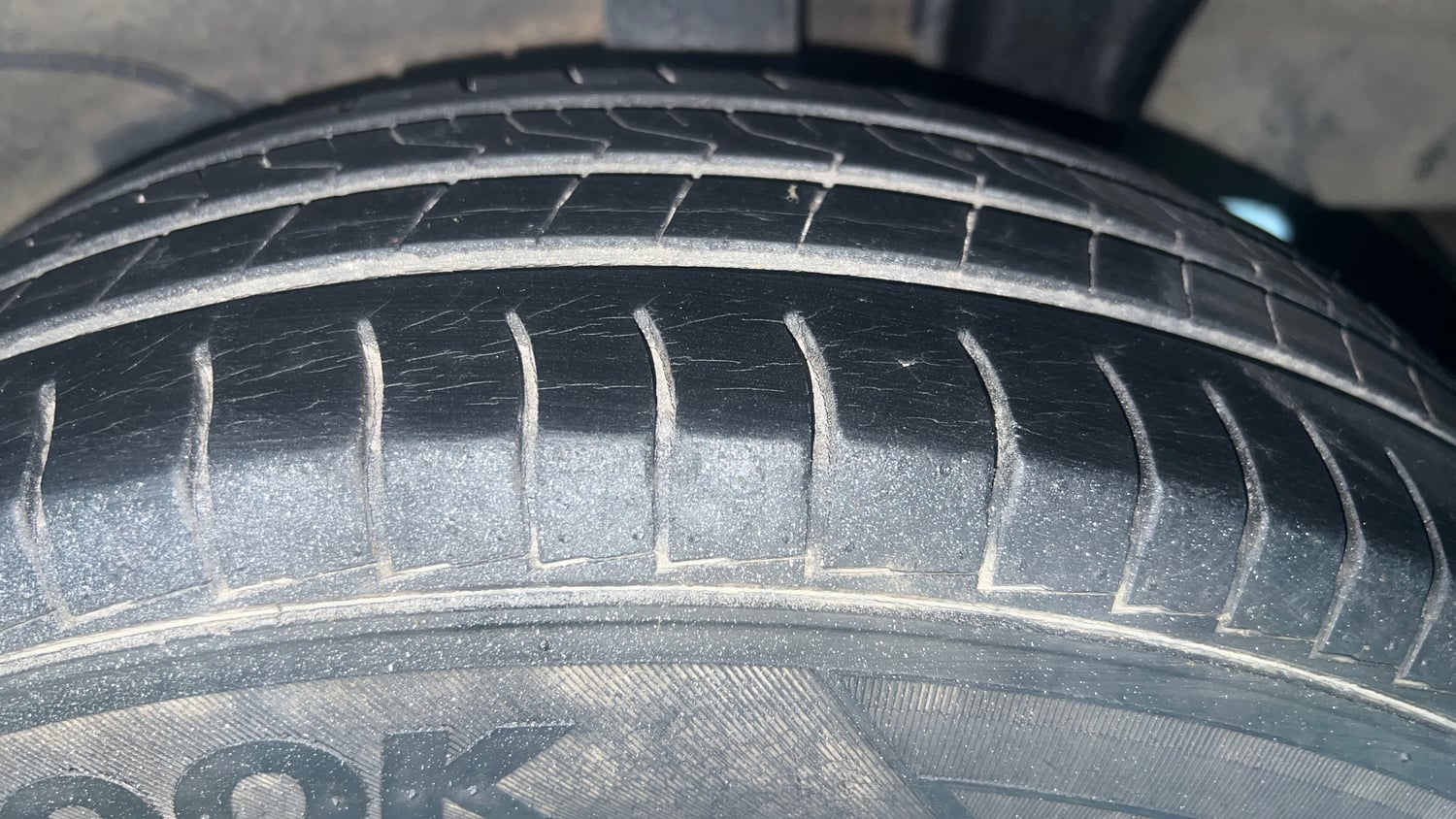 Used 2019 Hyundai Santro Magna CNG Cng Manual tyres LEFT REAR TYRE TREAD VIEW