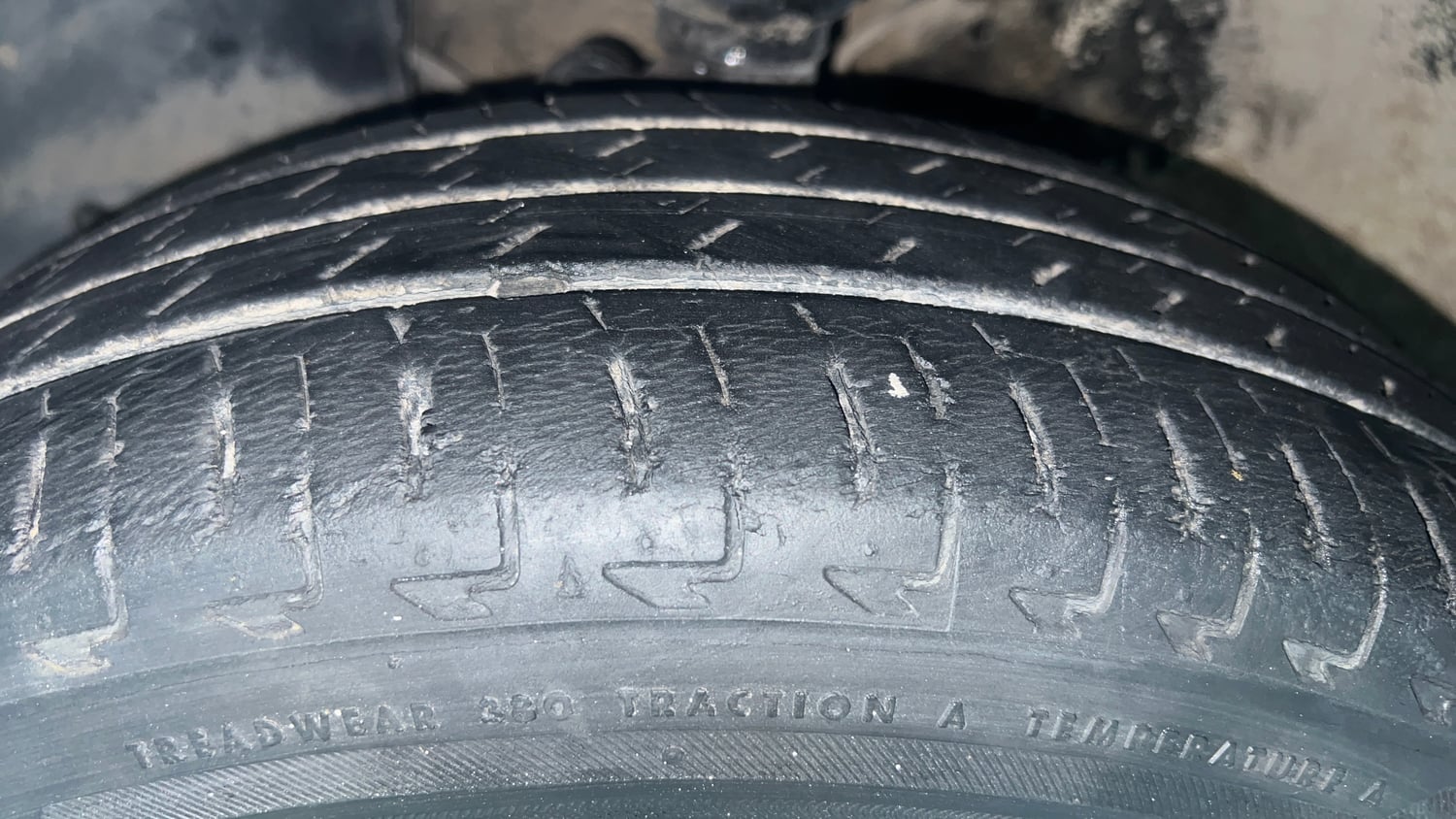 Used 2019 Maruti Suzuki Ignis Alpha 1.2 AMT Petrol Automatic tyres LEFT FRONT TYRE TREAD VIEW
