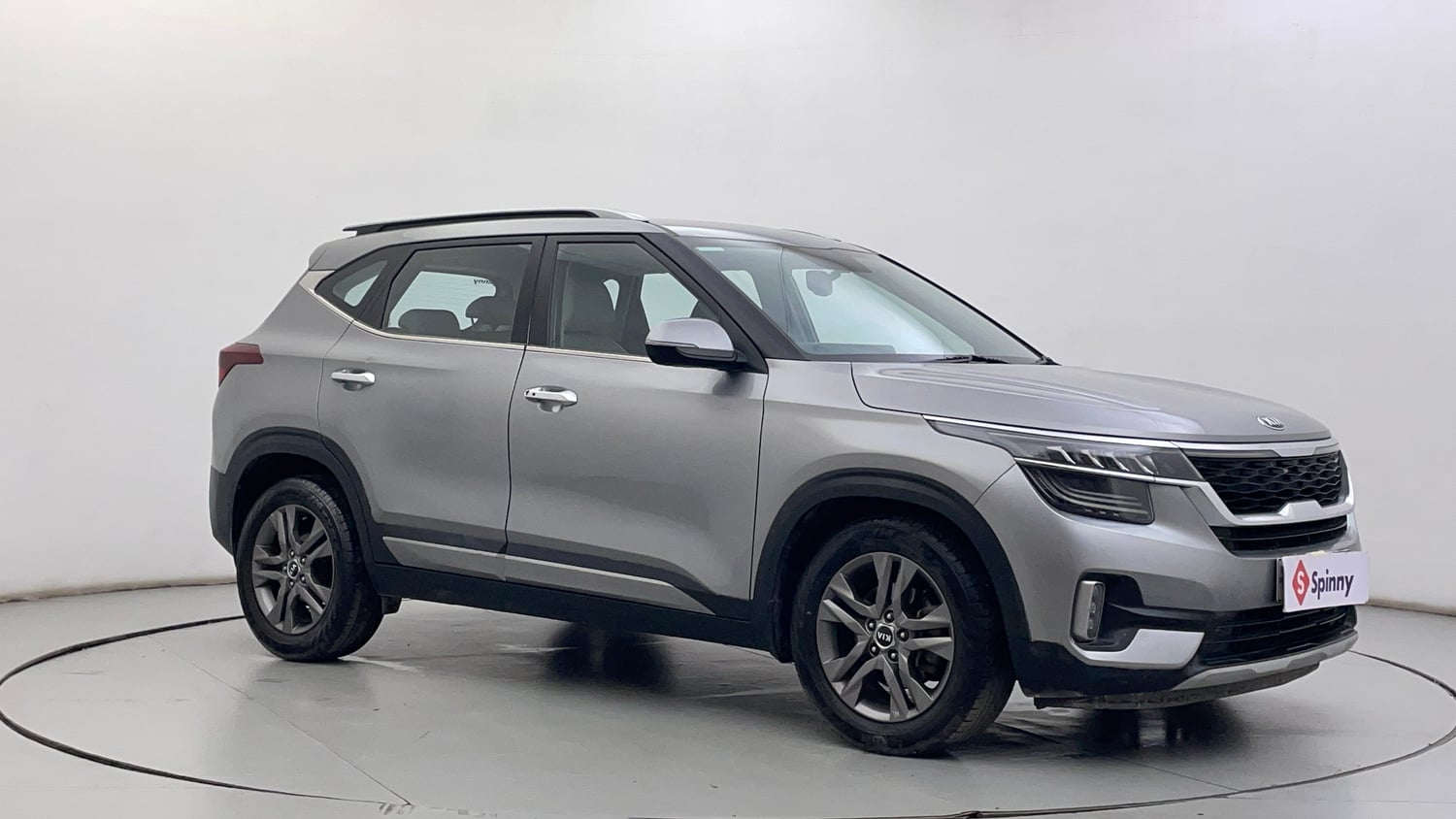 Used 2019 Kia Seltos HTX 1.5 Diesel Diesel Manual exterior RIGHT FRONT CORNER VIEW