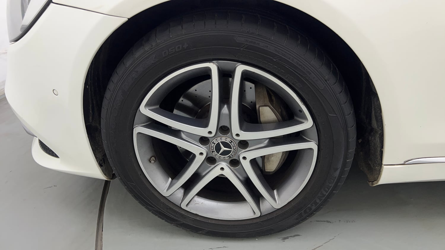 Used 2020 Mercedes-Benz S-Class (W222) S 350D Diesel Automatic tyres LEFT FRONT TYRE RIM VIEW