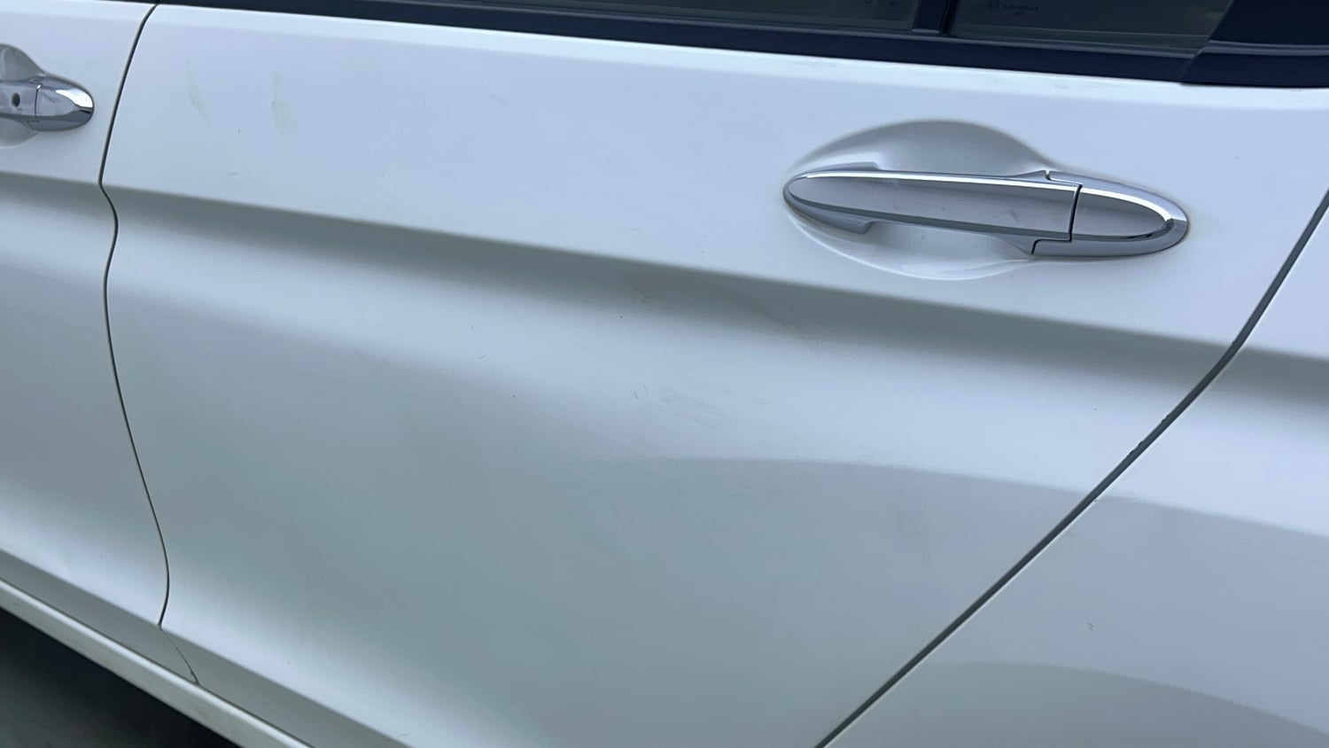 Used 2017 Honda City V CVT Petrol Petrol Automatic dents MINOR SCRATCH