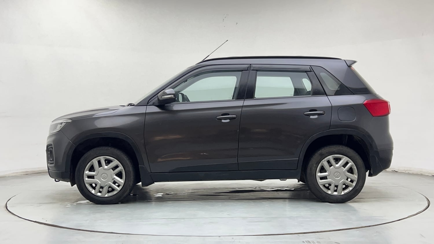 Used 2020 Maruti Suzuki Vitara Brezza VXi AT SHVS Petrol Automatic exterior LEFT SIDE VIEW