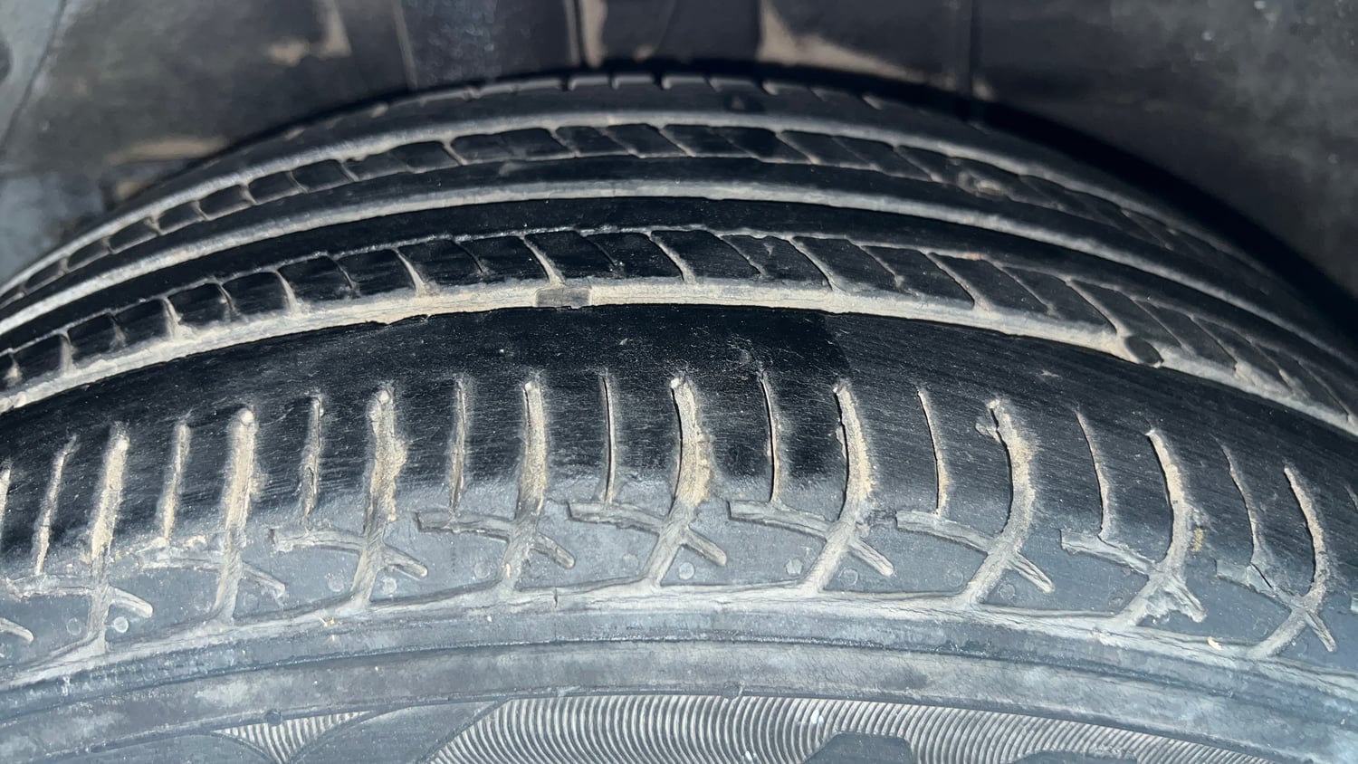 Used 2020 Hyundai Elite i20 Sportz Plus 1.2 Petrol Manual tyres RIGHT REAR TYRE TREAD VIEW