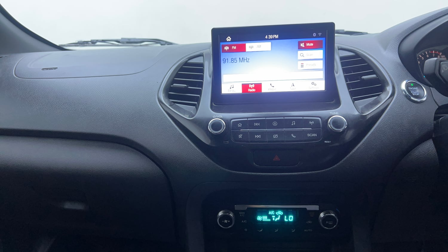 Used 2020 Ford Freestyle Titanium Plus 1.2 Ti-VCT Petrol Manual interior MUSIC SYSTEM & AC CONTROL VIEW