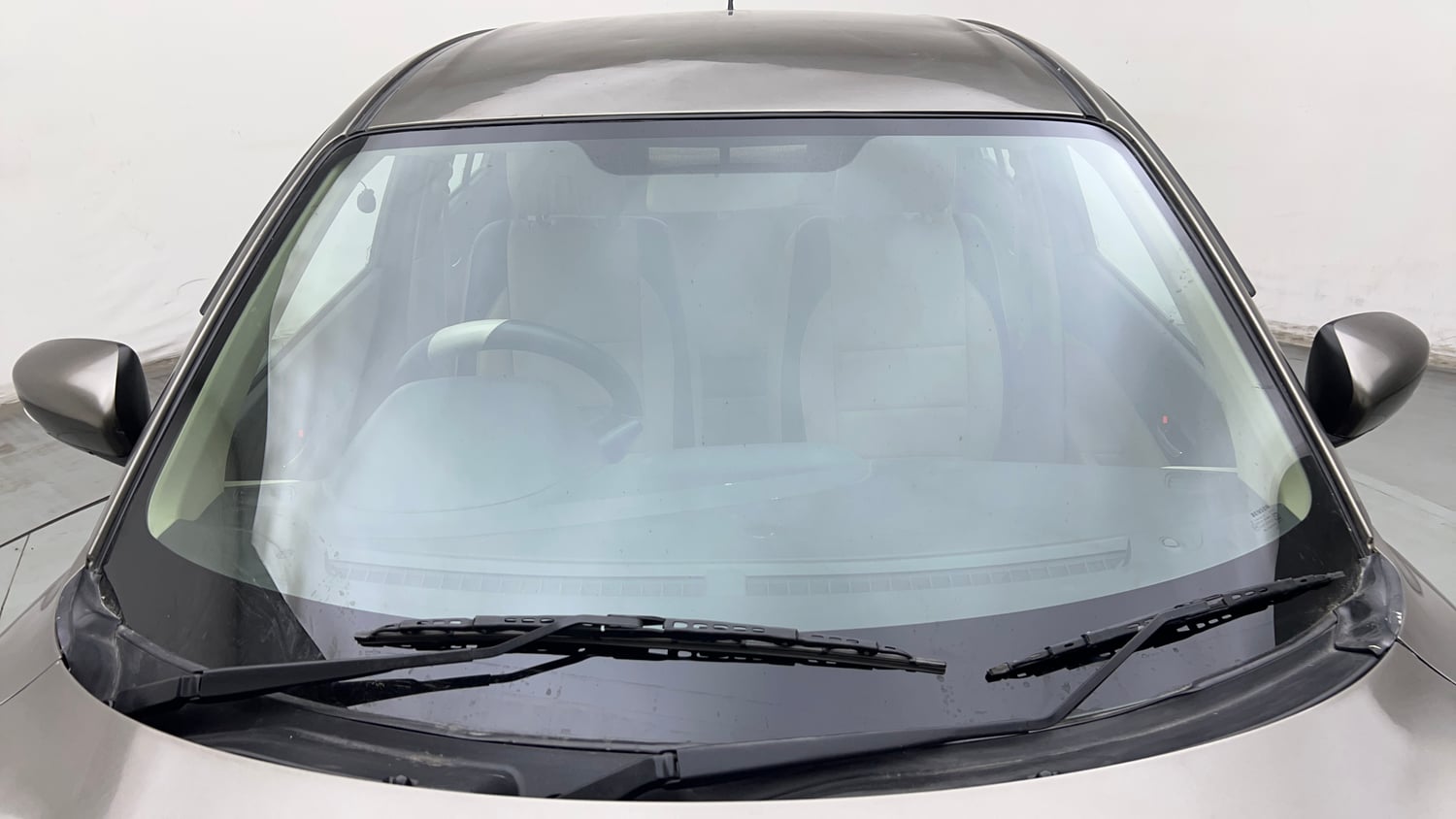 Used 2022 Maruti Suzuki Dzire VXi Petrol Manual exterior FRONT WINDSHIELD VIEW