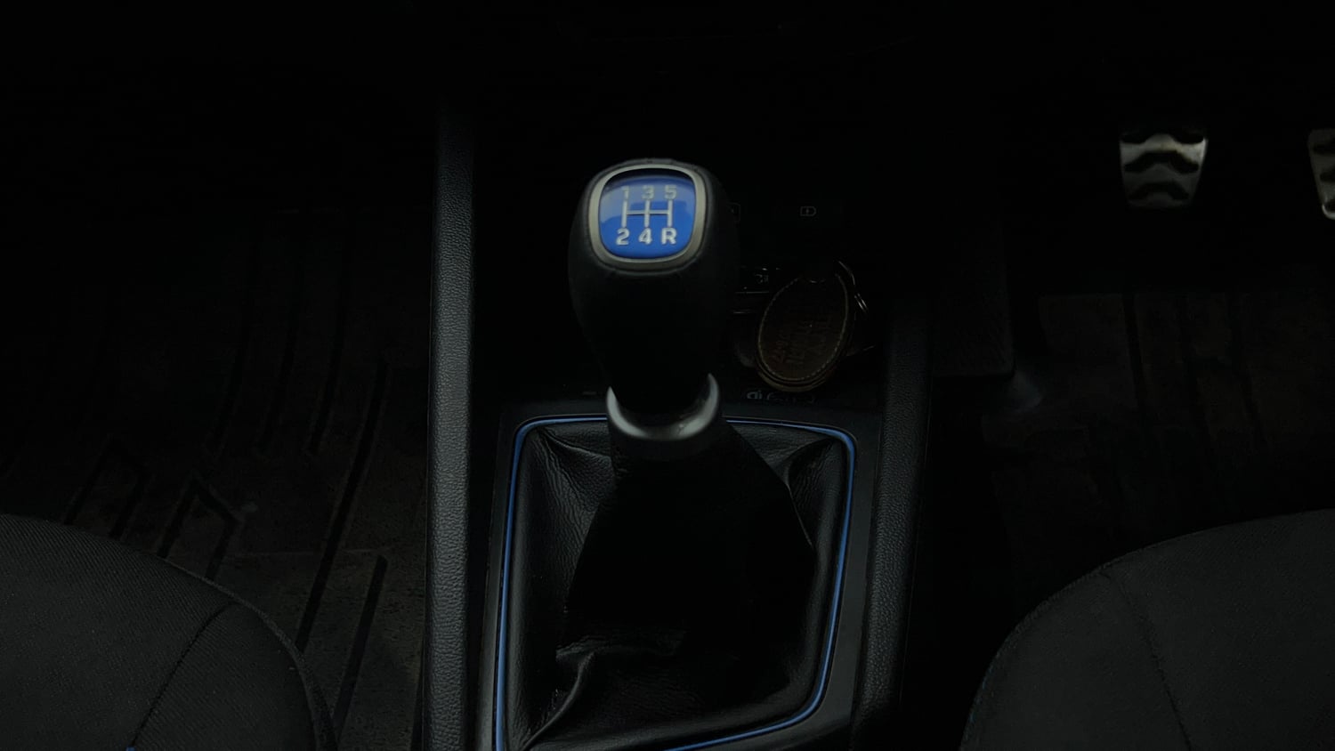 Used 2019 Hyundai i20 Active 1.2 SX Petrol Manual interior GEAR  KNOB VIEW
