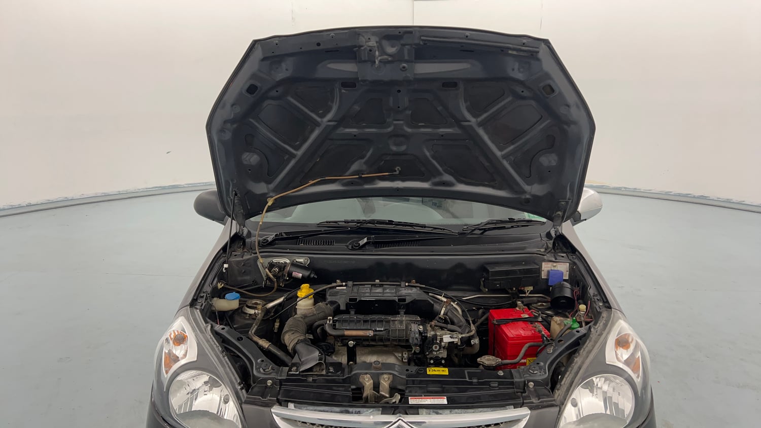 Used 2015 Maruti Suzuki Alto 800 Vxi Petrol Manual engine ENGINE & BONNET OPEN FRONT VIEW