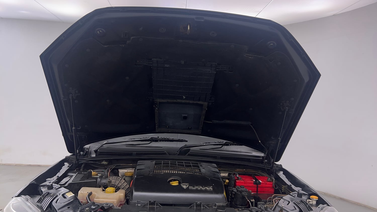 Used 2016 Mahindra Scorpio S6 Plus Diesel Manual engine ENGINE & BONNET OPEN FRONT VIEW