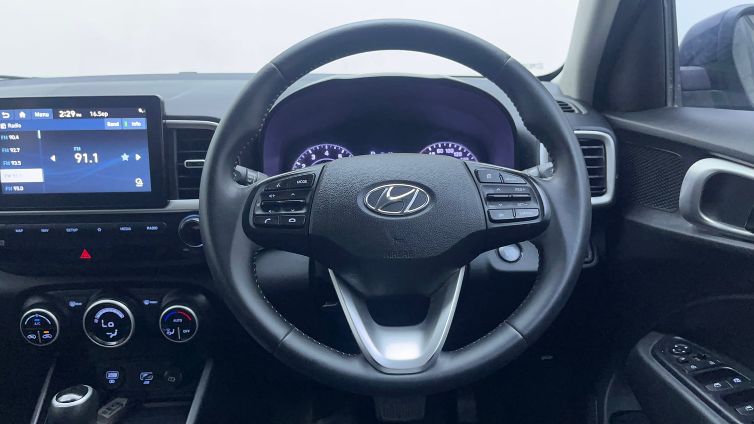 Used 2019 Hyundai Venue SX Plus 1.0 Turbo DCT Petrol Automatic interior STEERING VIEW