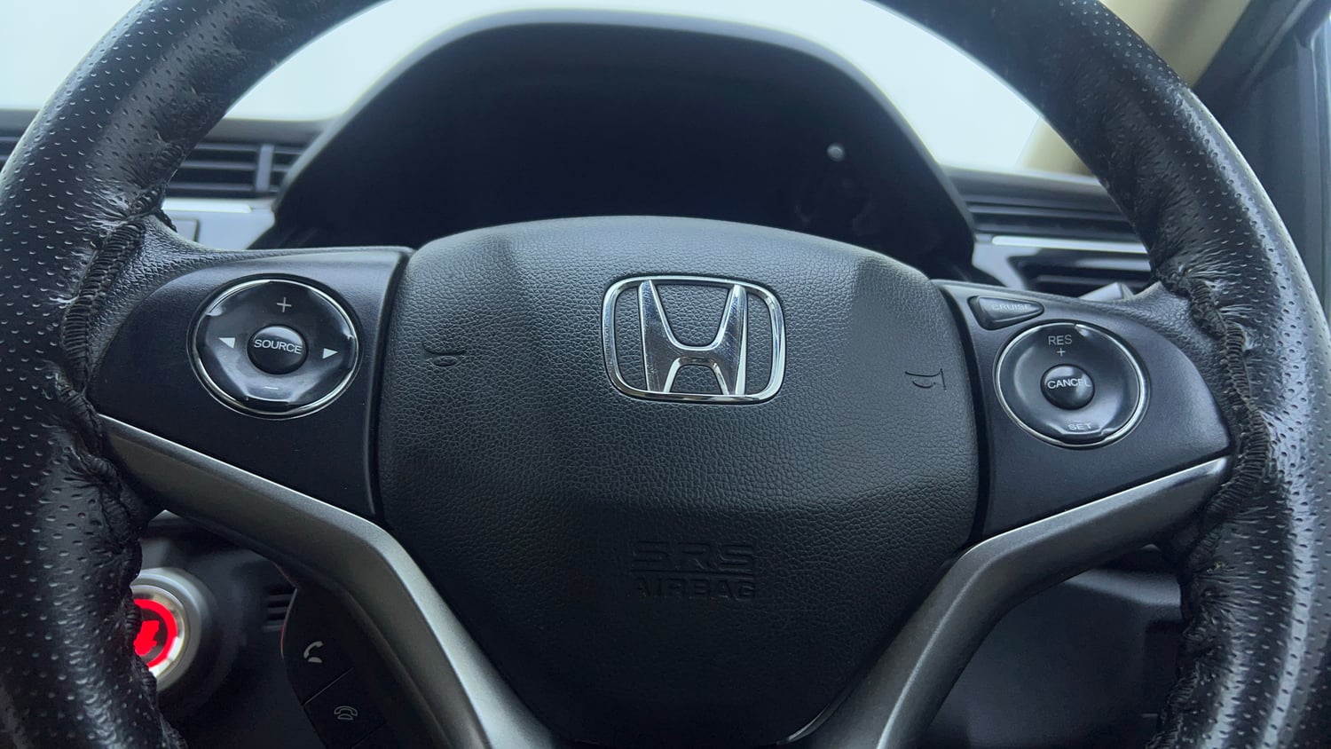 Used 2017 Honda City V CVT Petrol Petrol Automatic top_features Airbags