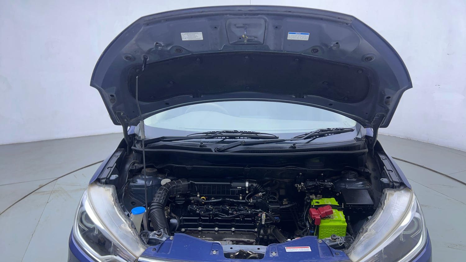 Used 2021 Maruti Suzuki New Ertiga VXi Petrol Manual engine ENGINE & BONNET OPEN FRONT VIEW