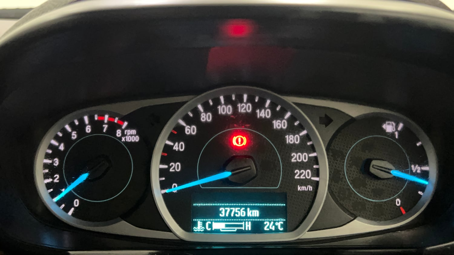 Used 2018 Ford Freestyle Titanium Plus 1.2 Ti-VCT Petrol Manual interior CLUSTERMETER VIEW