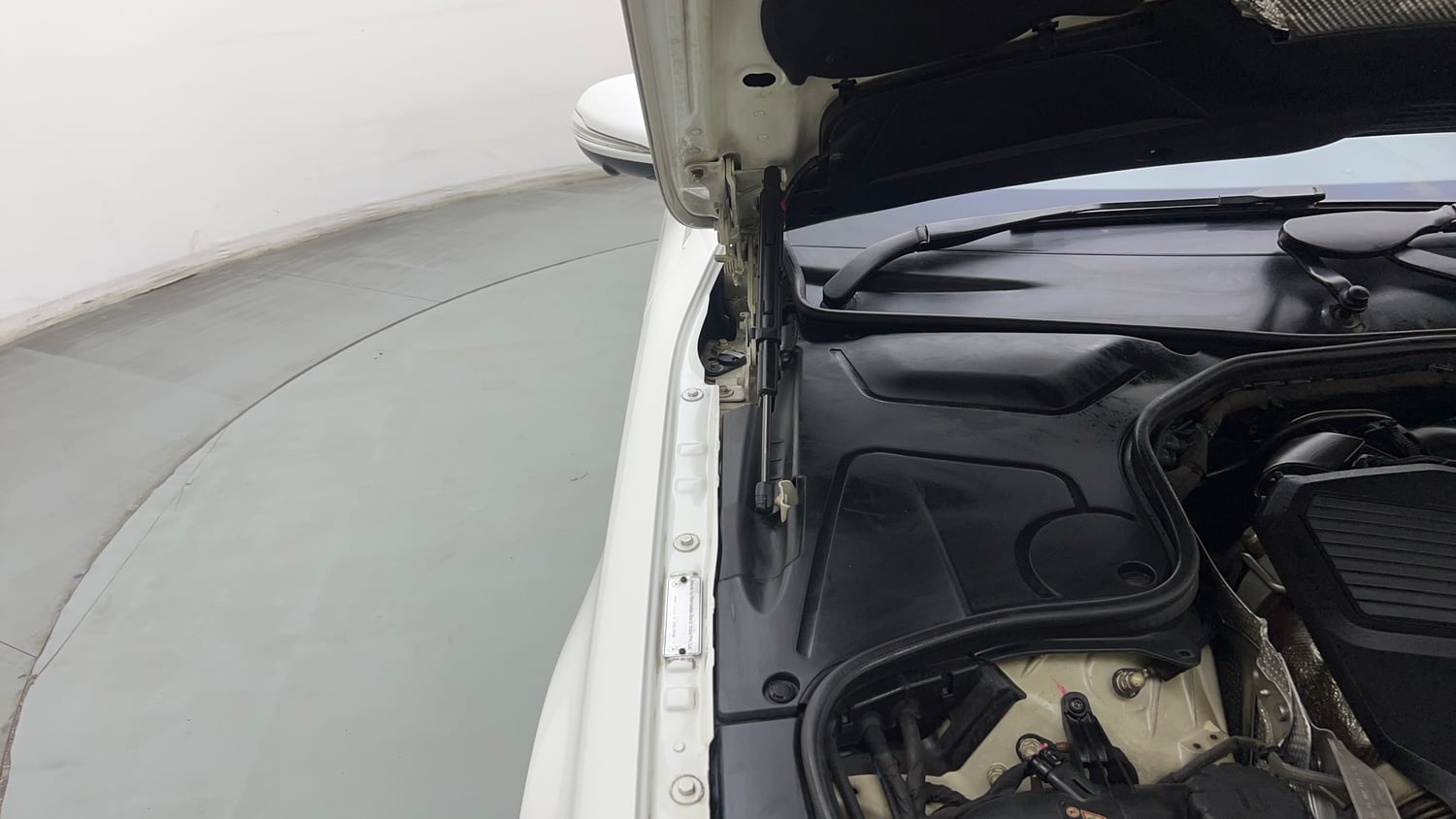 Used 2020 Mercedes-Benz S-Class (W222) S 350D Diesel Automatic engine ENGINE RIGHT SIDE HINGE & APRON VIEW
