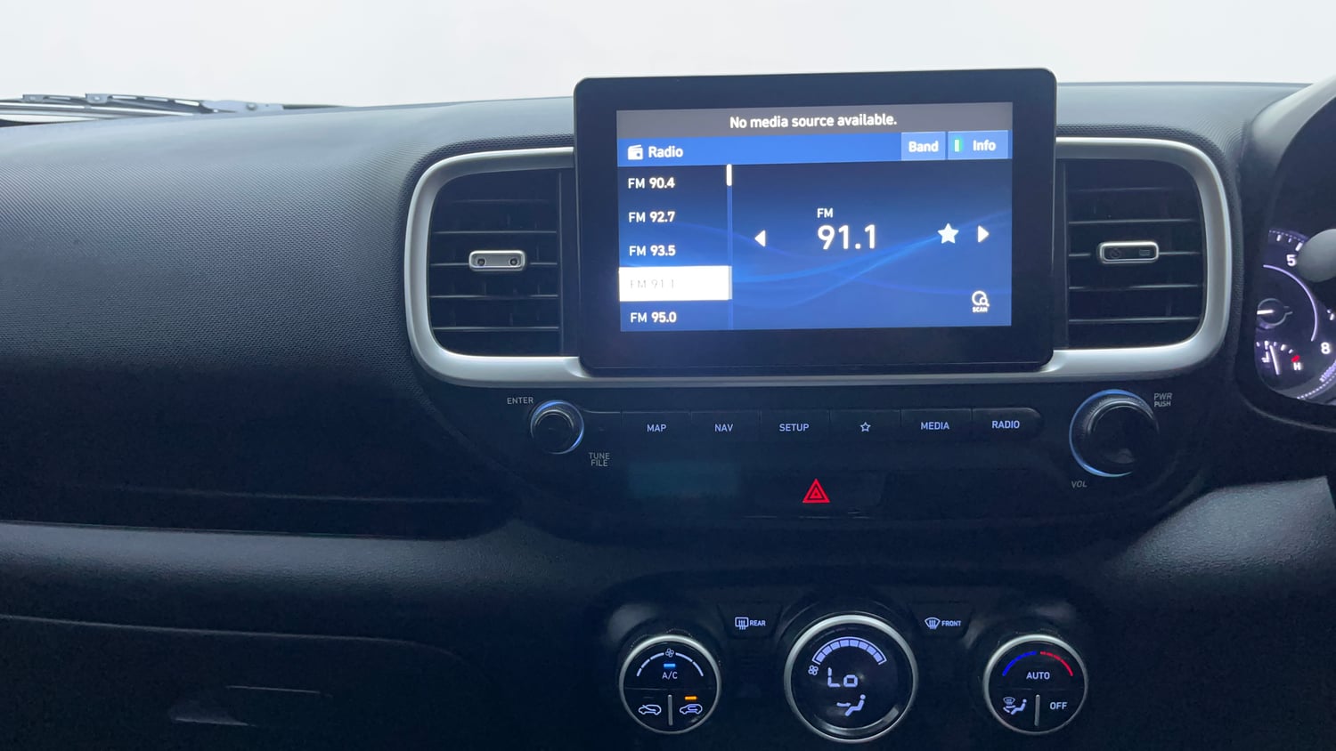 Used 2019 Hyundai Venue SX Plus 1.0 Turbo DCT Petrol Automatic interior MUSIC SYSTEM & AC CONTROL VIEW