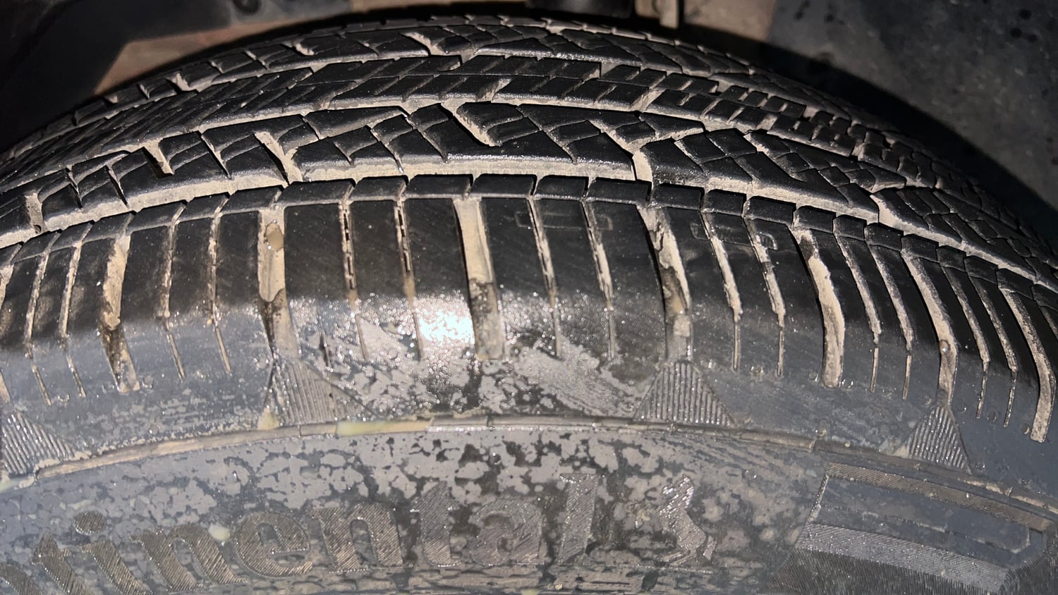 Used 2019 Mahindra XUV500 W11 AT Diesel Automatic tyres LEFT FRONT TYRE TREAD VIEW