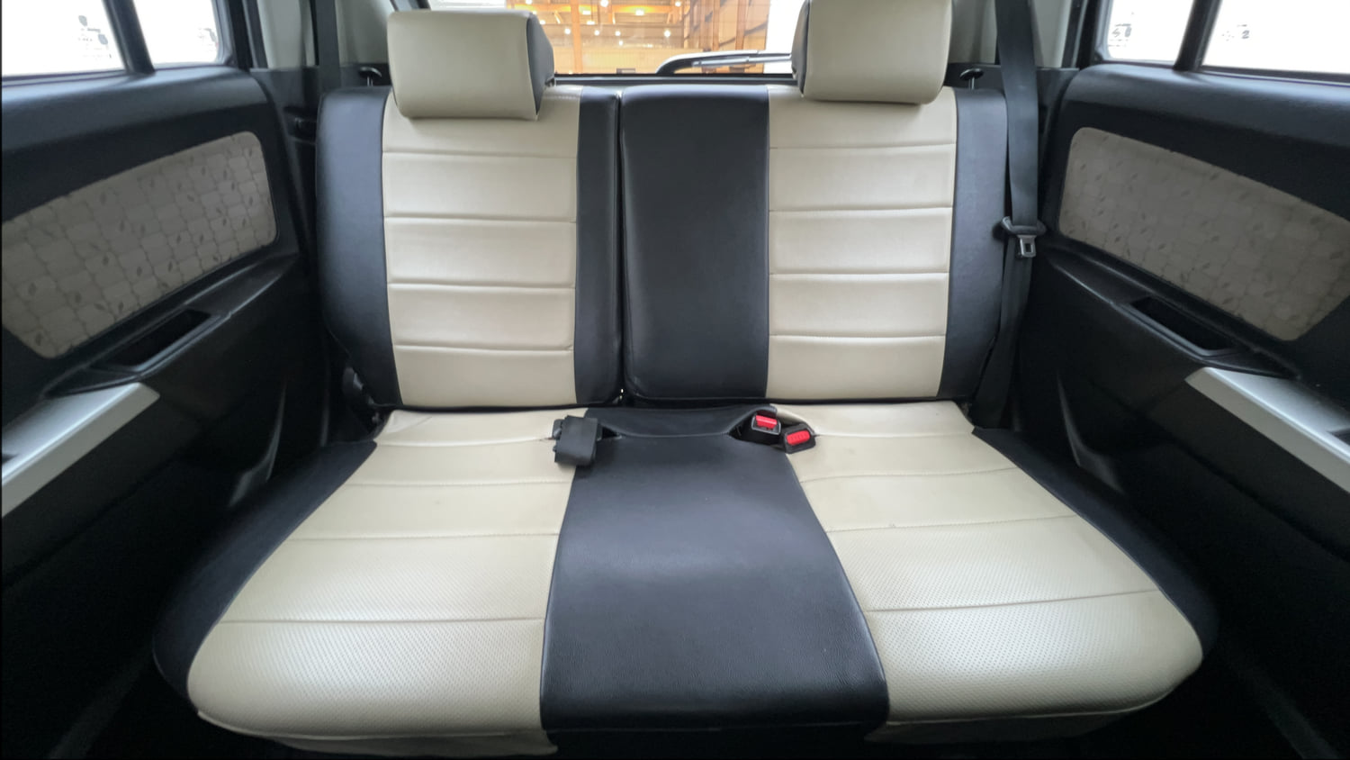 Used 2015 Maruti Suzuki Wagon R VXI Petrol Manual interior REAR SEAT CONDITION VIEW